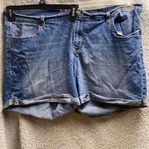 Old Navy plus size jean shorts